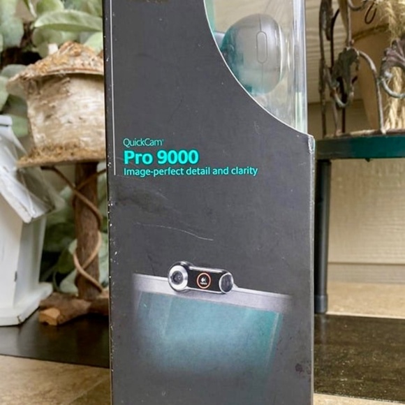 Logitech QuickCam Pro 9000 webcam with Carl Zeiss Optics - Picture 3 of 5